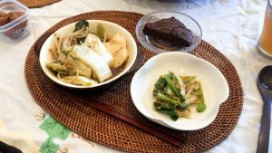 【野草料理】ドクダミ野草麻婆豆腐鍋とイヌタデプチプチチョコケーキ